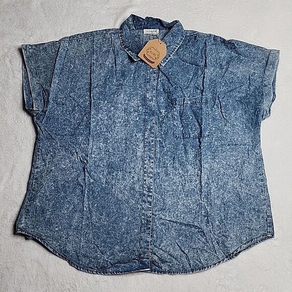 2644 NWT Kori AmericaI Could Be Famous Denim Button Up Aize 1XL - Picture 3 of 7